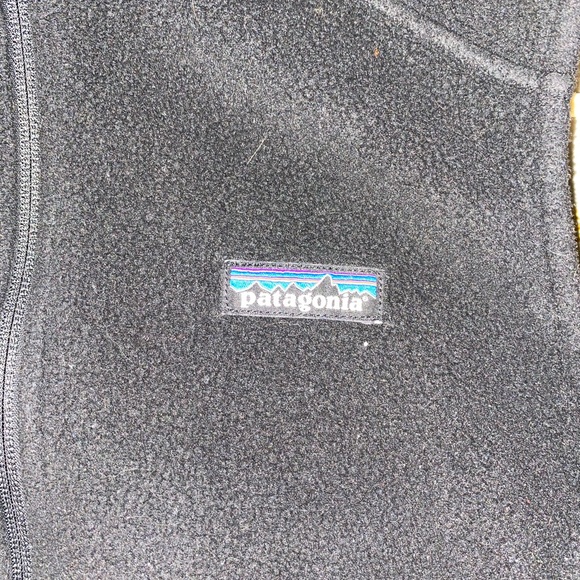 Patagonia Embroided Synchilla Black Vest - Picture 2 of 3